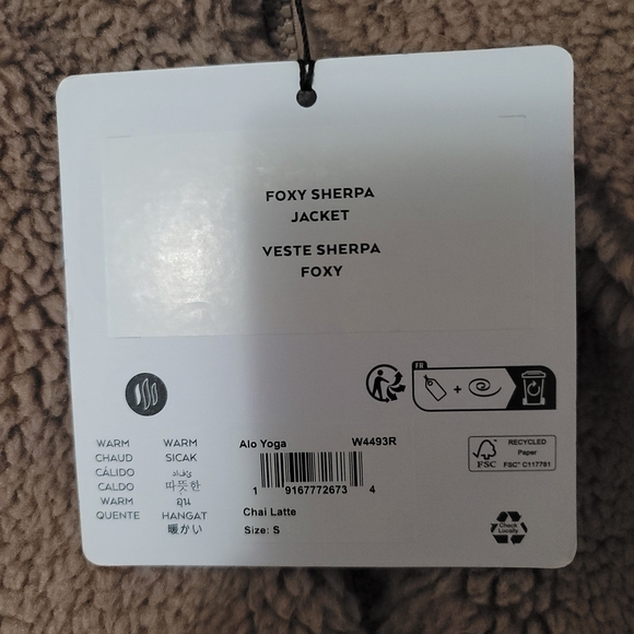 ALO Yoga Foxy Sherpa Bomber Jacket NWT in Chai Latre - Picture 4 of 8